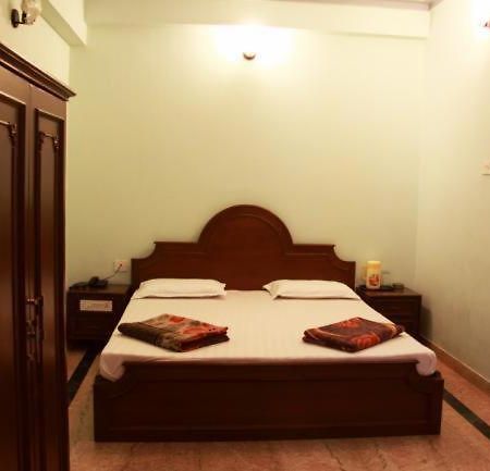 Lloyds Guest House, North Boag Road, T. Nagar チェンナイ 部屋 写真