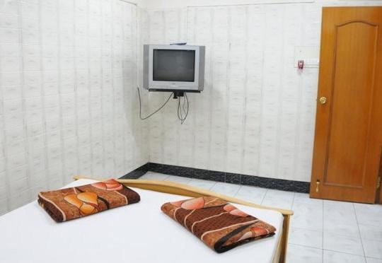 Lloyds Guest House, North Boag Road, T. Nagar チェンナイ エクステリア 写真