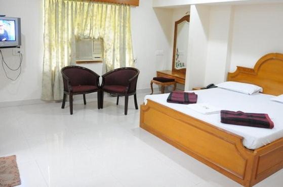 Lloyds Guest House, North Boag Road, T. Nagar チェンナイ エクステリア 写真